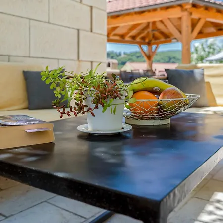 Mir Vami Villa Sumartin